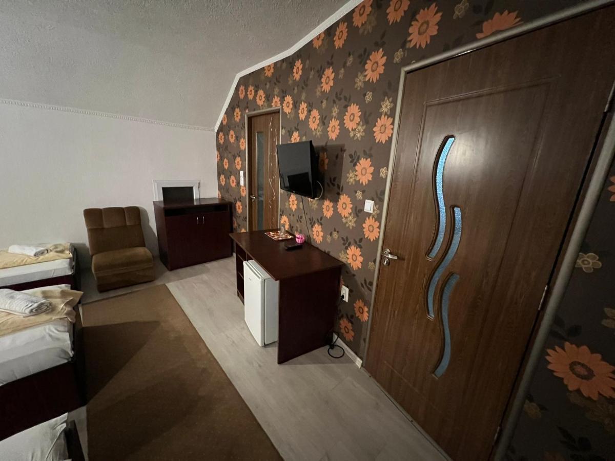 Vila Delia Hotel Oradea Exterior photo